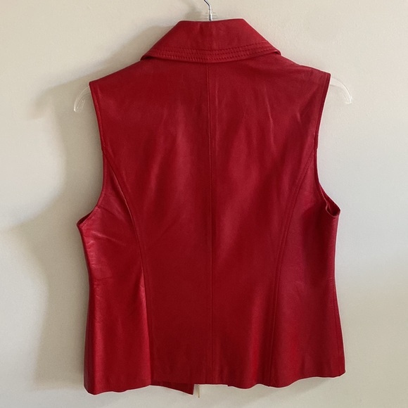 Suzelle Red Leather Zip Front Vest - Picture 3 of 3